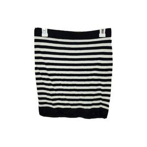 Romeo and Juliet Womens Knit Skirt Size M Striped Black and White Perforated Hem